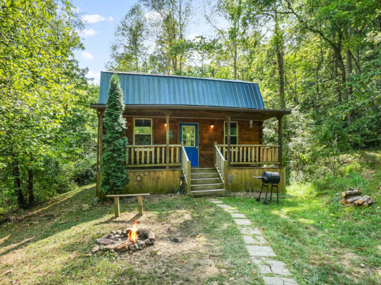 Butterfly Crosssing Cabin Butterfly Crosssing Cabin